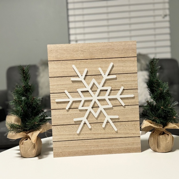 Target Bullseye 2021 Christmas 4 Winter Wood Signs for Cabin, Hot Chocolate Bar - Picture 10 of 15